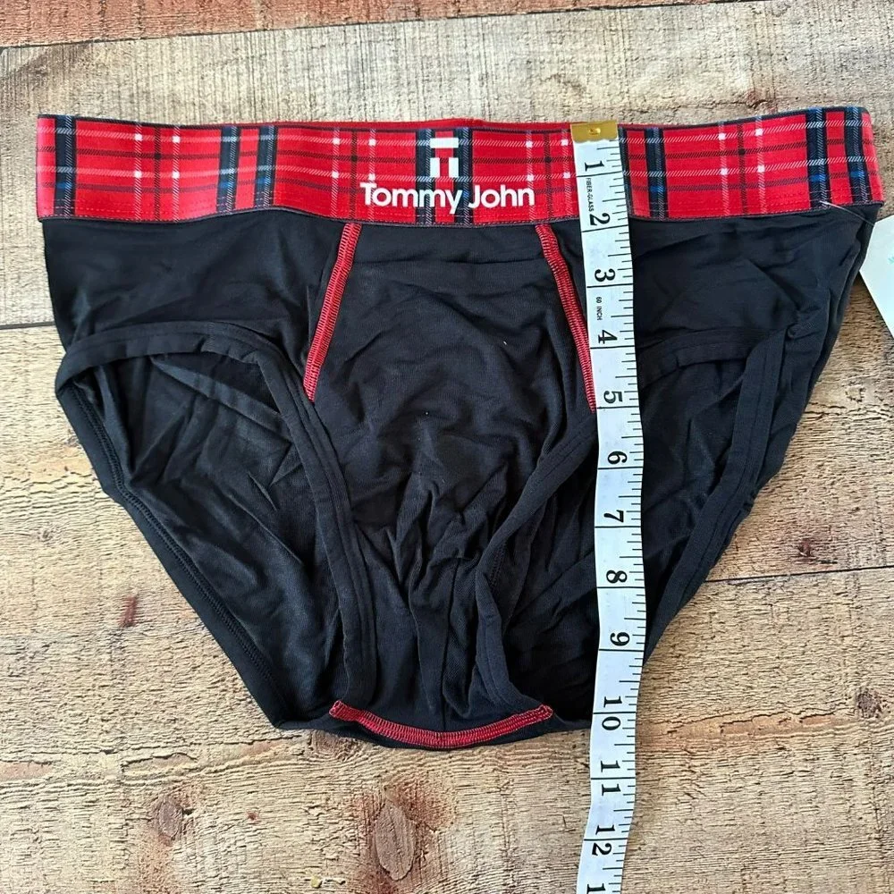 Tommy John Red and black checked briefs men's medium